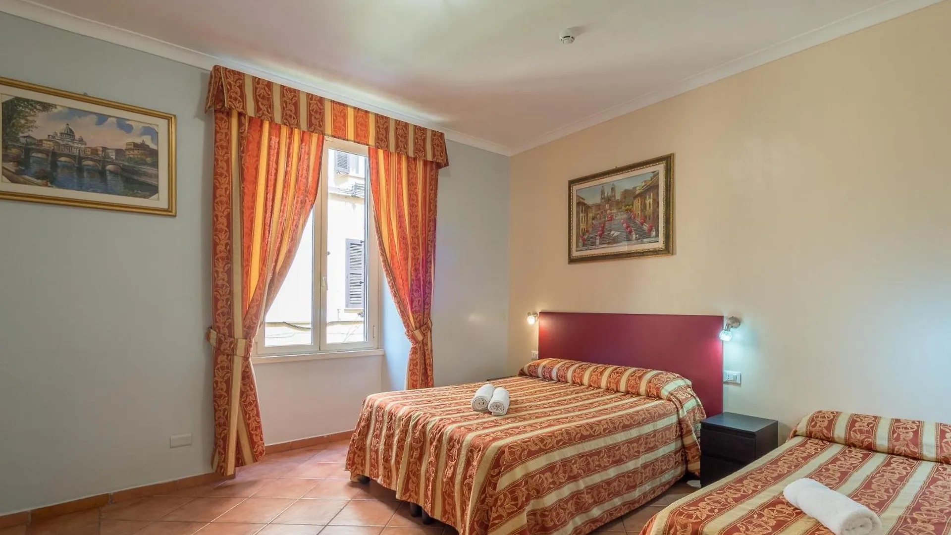 Alessandro Palace & Bar Rom Hostel